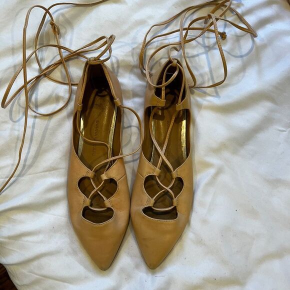 BANANA REPUBLIC 8.5 Flat Pointy Toe Tan Lace-Up Ankle-Tie Shoe - Picture 1 of 4